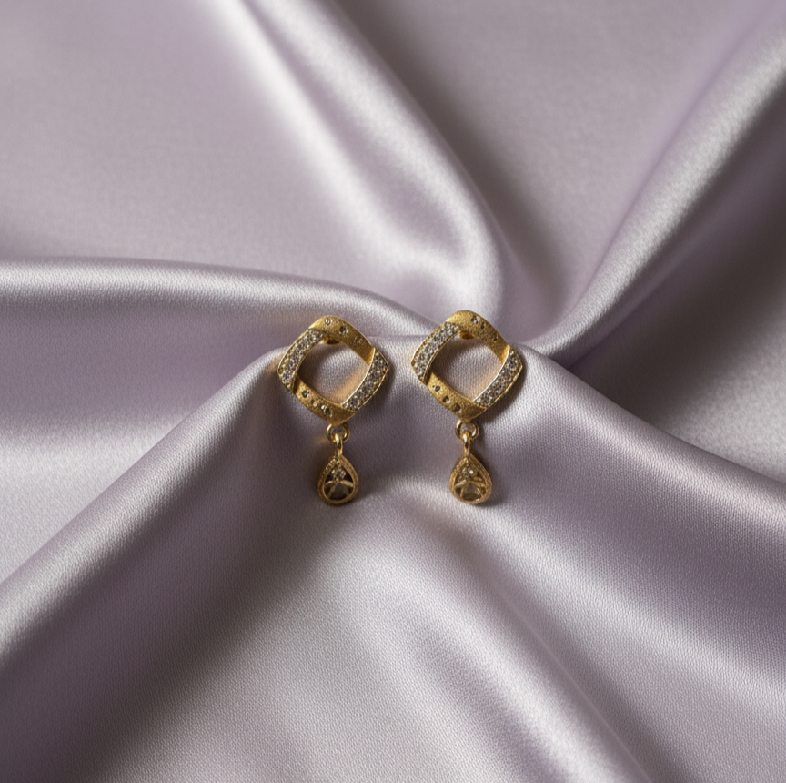 Exquisite Square Gold-Toned Dangle Earrings